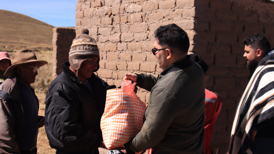 Imagem Diplomático Civil de Jethro International en mision humanitaria em Bolivia